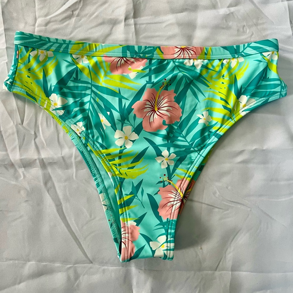 Swimwear Floral Bikini Bottom, medium size (27” waist circumference-elastic).